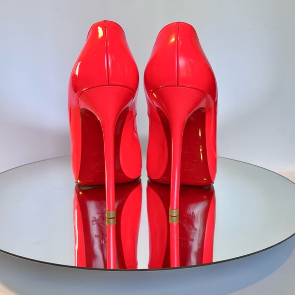 ***SOLD*** Louboutin Prive Coral Hot Pink Patent Leather Peep Toe Heels Size 41 - Picture 3 of 13